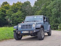 Grau Gebraucht 2015 Jeep Wrangler Unlimited Rubicon SUV | 28.600 € (Fairer Preis)