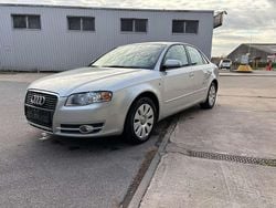 Grau Gebraucht 2007 Audi A4 Limousine | 4.200 € (Fairer Preis)