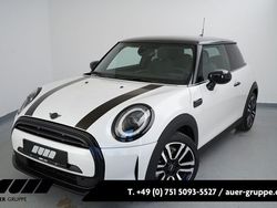 Weiß Gebraucht 2024 Mini Cooper Kleinwagen | 28.490 € (Fairer Preis)