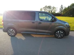 Grau Gebraucht 2017 Citroën Spacetourer Feel Van | 25.999 € (Fairer Preis)
