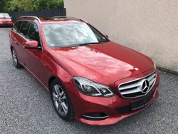 Rot Gebraucht 2016 Mercedes E200 Limousine | 16.500 € (Fairer Preis)