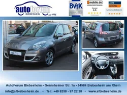 Grau Gebraucht 2011 Renault Scénic III Dynamique Van / Kleinbus | 6.699 €