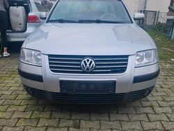 Silber Gebraucht 2002 VW Passat Kombi | 1.200 € (Fairer Preis)