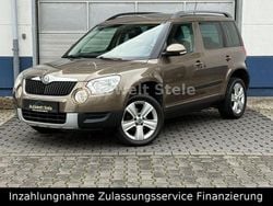 Braun Gebraucht 2012 Skoda Yeti Family SUV | 7.990 € (Fairer Preis)