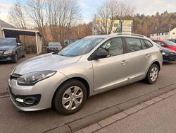 Silber Gebraucht 2016 Renault Mégane III Intens Limousine | 4.989 € (Superpreis)