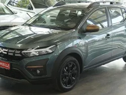 Grün Gebraucht 2024 Dacia Sandero Extreme Kleinwagen | 18.991 € (Fairer Preis)