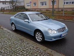Blau Gebraucht 2004 Mercedes CLK240 Elegance Coupé | 4.880 € (Fairer Preis)