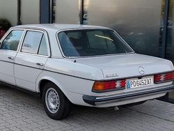 Grau Gebraucht 1978 Mercedes 300 Limousine | 21.850 €