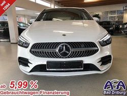 Weiß Gebraucht 2020 Mercedes 180 AMG line Plus Limousine | 23.790 € (Guter Preis)