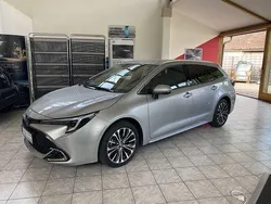 Silber Gebraucht 2024 Toyota Corolla Team Kombi | 31.490 € (Teuer)