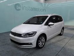 Weiß Gebraucht 2024 VW Touran Highline Van / Kleinbus | 37.120 € (Fairer Preis)