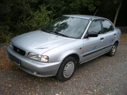 Silber Gebraucht 1997 Suzuki Baleno GL Limousine | 500 €