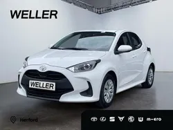 Weiss Gebraucht 2023 Toyota Yaris Comfort Kleinwagen | 15.749 € (Fairer Preis)