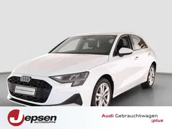 Gletscherweiß metallic Gebraucht 2024 Audi A3 Sportback Advanced Plus Limousine | 29.470 € (Guter Preis)