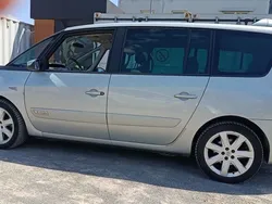 Grau Gebraucht 2003 Renault Grand Espace Initiale Van / Kleinbus | 1.460 €