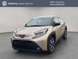 Ginger beige / night sky Neu 2025 Toyota Aygo Kleinwagen | 20.850 €