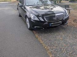 Schwarz Gebraucht 2010 Mercedes E350 Avantgarde Kombi | 11.500 € (Teuer)