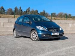 Blau Gebraucht 2011 Mercedes A160 Elegance Kleinwagen | 5.555 € (Fairer Preis)