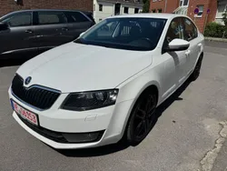 Candyweiss Gebraucht 2013 Skoda Octavia Elegance Limousine | 7.700 € (Teuer)