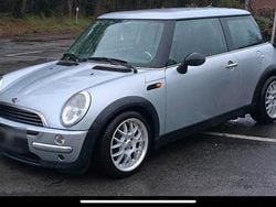 Silber Gebraucht 2001 Mini ONE Kleinwagen | 2.200 € (Etwas zu teuer)