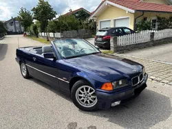 Blau Gebraucht 1995 BMW 318 Cabriolet Basis Cabrio | 3.999 €