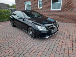 Schwarz Gebraucht 2014 Mercedes E200 AMG Coupé | 18.500 € (Teuer)