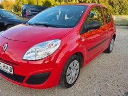 Rot Gebraucht 2009 Renault Twingo Authentique Kleinwagen | 3.990 € (Etwas zu teuer)