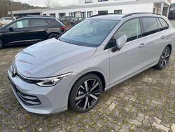 Mondsteingrau Neu 2025 VW Golf VIII Style Limousine | 35.480 € (Fairer Preis)