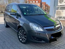 Grau Gebraucht 2011 Opel Zafira Van / Kleinbus | 3.150 € (Fairer Preis)
