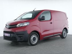 Rot Gebraucht 2021 Toyota Proace Van / Kleinbus | 13.328 € (Fairer Preis)