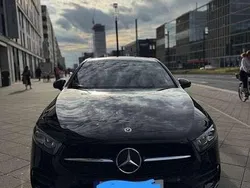 Schwarz Gebraucht 2021 Mercedes A250 AMG line Limousine | 27.399 € (Fairer Preis)