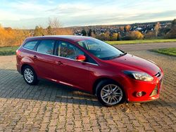 Rot Gebraucht 2013 Ford Focus Titanium Kombi | 5.100 € (Fairer Preis)