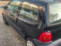 Schwarz Gebraucht 2005 Renault Twingo Kleinwagen | 1.800 €