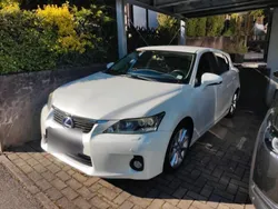 Weiß Gebraucht 2011 Lexus CT200h Limousine | 13.900 € (Fairer Preis)