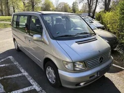 Silber Gebraucht 2000 Mercedes V220 Van / Kleinbus | 3.200 €