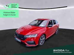 Velvetrot metallic Gebraucht 2022 Skoda Octavia RS Kombi | 32.430 € (Fairer Preis)