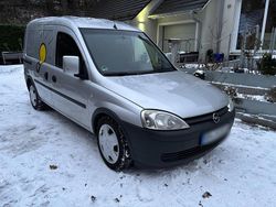 Silber Gebraucht 2010 Opel Combo Van / Kleinbus | 2.465 € (Fairer Preis)