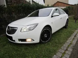 Weiß metallic Gebraucht 2013 Opel Insignia Innovation Limousine | 13.800 €