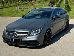 Grau Gebraucht 2018 Mercedes CLS63 AMG AMG Kombi | 59.500 €