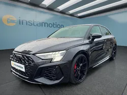 Schwarz Gebraucht 2024 Audi RS3 Sportback Kleinwagen | 66.449 € (Teuer)