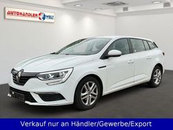 Weiß Gebraucht 2017 Renault Mégane IV Play Limousine | 4.499 € (Guter Preis)