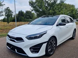 Weiß Gebraucht 2023 Kia Ceed Sportswagon GT-Line Kombi | 25.200 € (Fairer Preis)