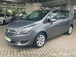 Grau Gebraucht 2017 Opel Meriva Innovation Van / Kleinbus | 11.990 € (Teuer)