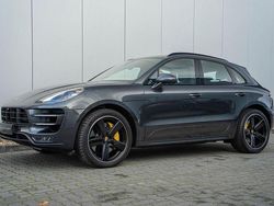 Grau Gebraucht 2017 Porsche Macan Turbo Performance Package SUV | 76.890 €