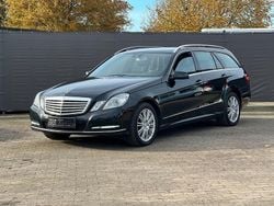 Schwarz Gebraucht 2012 Mercedes E300 Kombi | 7.899 € (Guter Preis)
