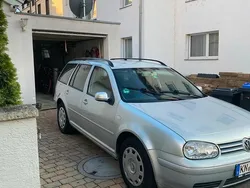 Silber Gebraucht 1999 VW Golf IV Kombi | 2.990 €