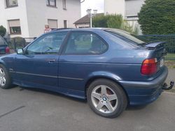 Blau Gebraucht 1996 BMW 316 Compact Kleinwagen | 1.300 €