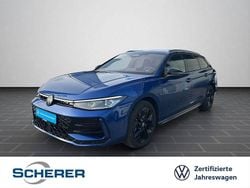 Reef blue metallic (metallic) Gebraucht 2025 VW Passat R-line Kombi | 43.480 € (Superpreis)