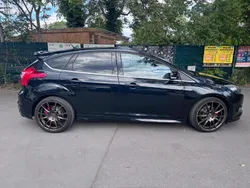 Schwarz Gebraucht 2014 Ford Focus Limousine | 6.990 €