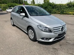 Silber Gebraucht 2013 Mercedes B180 Van / Kleinbus | 6.799 € (Guter Preis)